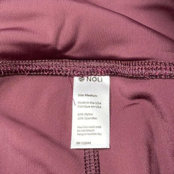 NEW THE NOLI SHOP Liquid Leggings Pinot Gloss Size M Lightweight Shine Pants - Picture 5 of 6